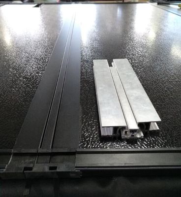 OEMの製造業者の卸し売りアルミニウム三重トラックの荷台 カバーHilux Revoのための10分の容易な取付け