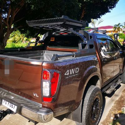 OEMの製造業者の卸売はRevoが取る販売のAmarokのFord Rangerトヨタ・ハイラックスのための黒い4X4スポーツのロール バーを織った