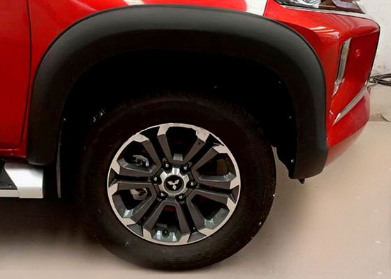 4X4車の付属品のトラックのフェンダーは備品三菱・トライトンL200のための100%の急に燃え上がります