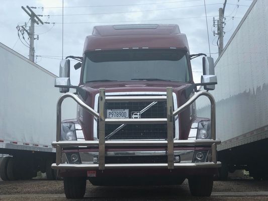 Dongsui工場製のタフな新型オリジナル価格セミトラックバンパー、Freightliner Cascadia、For Volvo、International Prostar、Kenworth、Peterbilt、Mack Pinnacle用鹿ガード