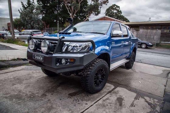 トヨタ・ハイラックスのための鋼鉄4X4顧客用Bull棒はRevoを取る