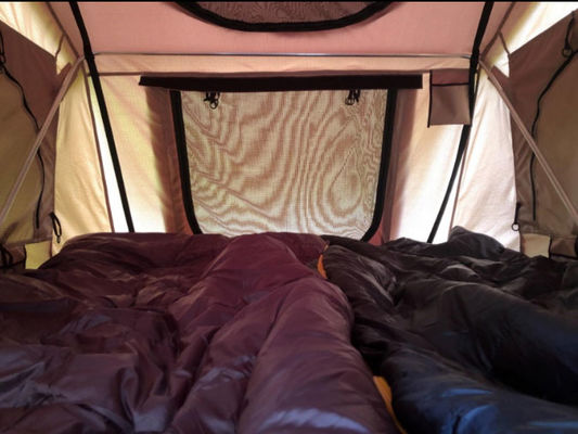 別館部屋が付いている防水4x4 4人のアルミニウム キャンプ車の柔らかい貝の屋上の屋根の上のテント