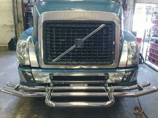 傷のKenworth T660のための抵抗力があるトラックのシカの監視